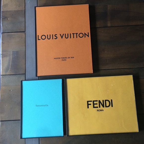 WILL SHIP TODAY! Five ⭐️ 5 piece MYSTERY Bundle - Picture 13 of 14